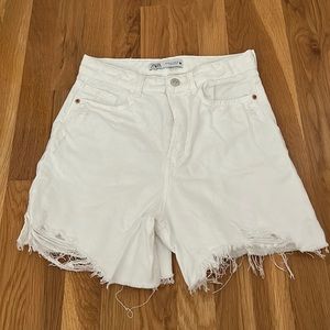Zara Mom Denim Short - White